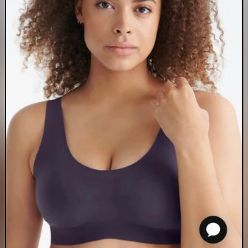 Brand New in Packaging Knix Pullover Bra (Medium)